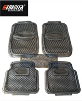 کار کی شفاف فرش چٹائی اچھی طرح سے فٹ بیٹھتی ہے۔